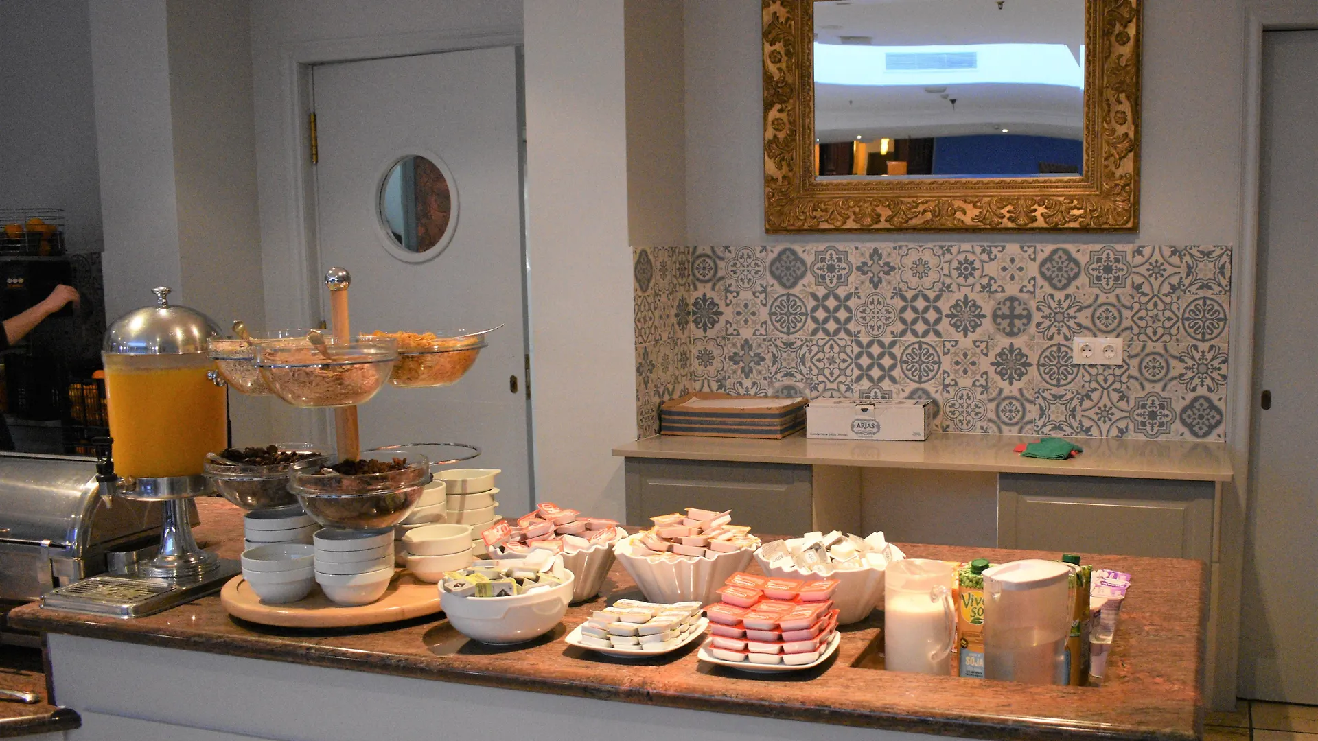 Ramblas Hotel Barcelona 3*,